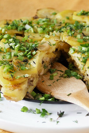 Sēņu un kartupeļu kūka