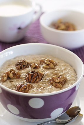 Auzu putra ar karamelizētiem valriekstiem