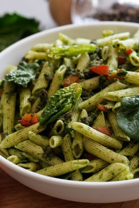 Pavasara zaļā pasta ar malto gaļu