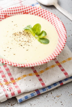 Kartupeļu un puravu krēmzupa