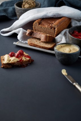 Banānu un riekstu maize