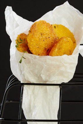 Fritēti saldie kartupeļi tempuras mīklā