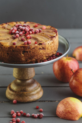 Brūkleņu un ābolu maize