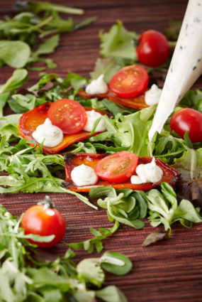 Grilēta karamelizēta paprika ar kazas siera krēmu