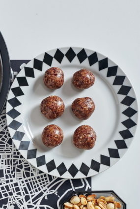 Līdzņemšanai pašgatavoti enerģijas batoniņi