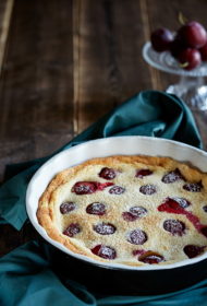 Clafoutis kūka ar plūmēm