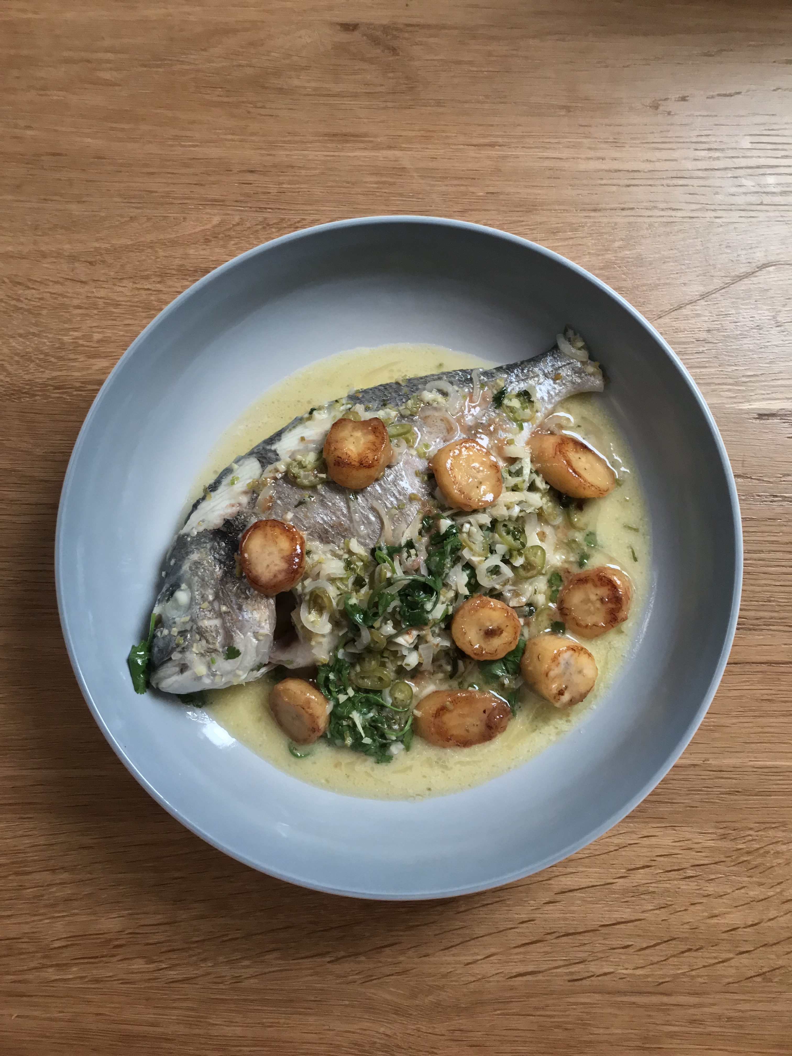 15 minūšu jūras karūsa Taizemes kokosriekstu piena mērcē