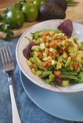 Tofu salāti ar Siračas mērci