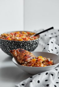 Klasiskais ratatouille un citronā marinēta vista