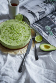 Laimīgā avokado kūka