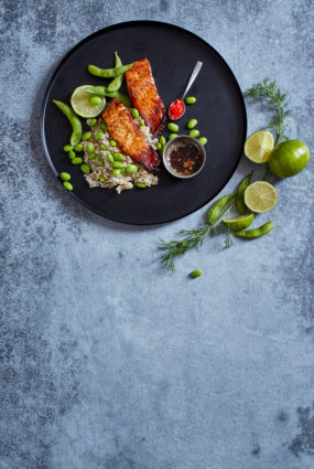 Karamelizēta arktiskās pālijas fileja ar sviesta un medus mērci