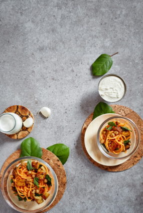 SALDĀ KARTUPEĻA SPAGETI (SPIRĀLES) AR TOFU GABALIŅIEM