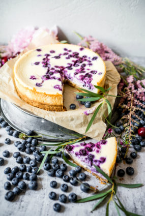 Melleņu un biezpiena kūka