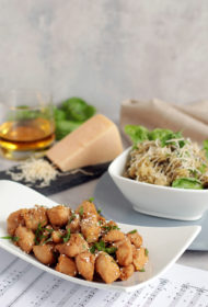 VISTA VISKIJĀ un KVINOJA