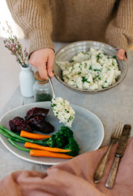 Kartupeļu biezenis ar ķiplokiem
