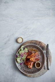 Mencas fileja un Āzijas gurķu salāti