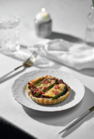 Mazās tartes ar brī sieru