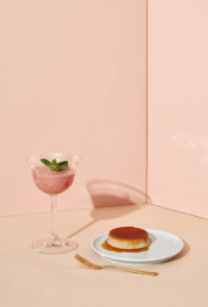 Karameļu un kokosriekstu piena “flan” kūka