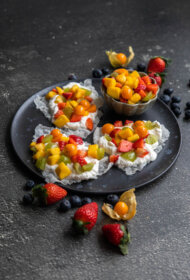 KOKOSRIEKSTU KRĒMA UN AUGĻU GROZIŅI