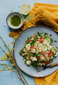 Siltā kvinoja ar rukolas pesto