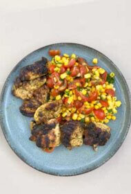 Vistas karija šašliks ar kukurūzas salsu