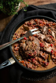 Dzērvenēs sutināts tītara šķiņķis