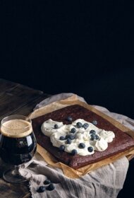 Portera un šokolādes dubļu kūka