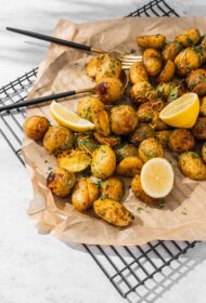 Citronu kartupelīši grieķu gaumē