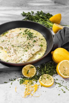 Menca citrusu un kokosriekstu pienā