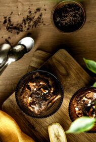 BANĀNU UN KAKAO NICE CREAM