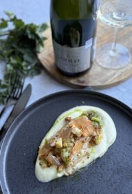 Mencas fileja, ziedkāpostu – saldā krējuma biezenis, ātrā greipfrūtu želeja, Brioche grauzdiņi ar jūras zāļu eļļu