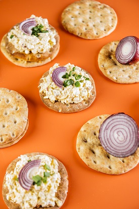 Polārmaizes ar olu salātiem