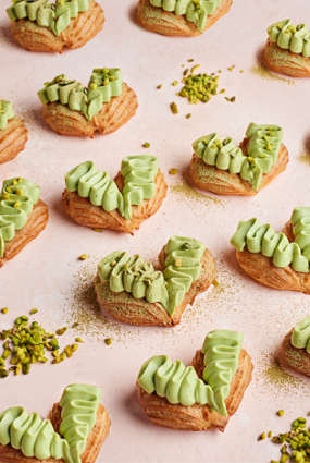 EKLĒRSIRSNIŅAS AR MATCHA KRĒMU