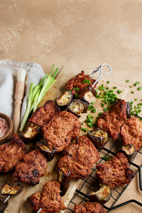 Sojšlika un baklažānu iesmiņi sojas un medus marinādē