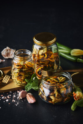 Grilēti marinēti kabači