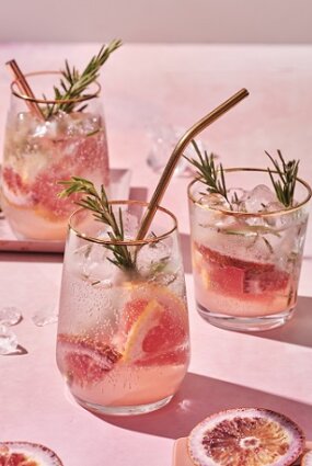 Greipfrūta un džina kokteilis