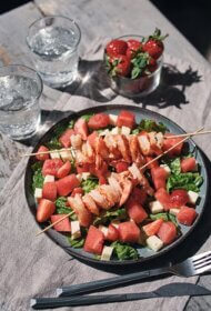 Svaigie salāti ar garneļu iesmiņiem