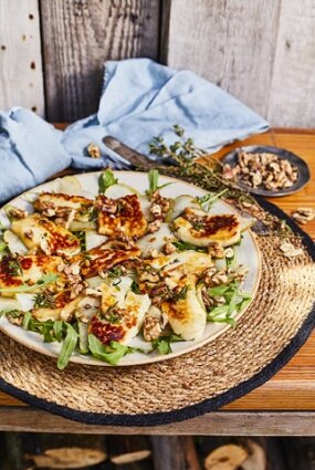 Cepta haloumi siera kārtojums ar bumbieriem