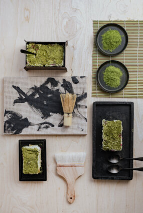 Matčas tiramisu ar avenēm