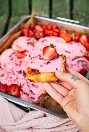 ROLLMAIZĪTES AR ZEMEŅU IEVĀRĪJUMU UN ZEMEŅU GLAZŪRU