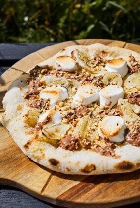 Pica ar šokolādi un banāniem