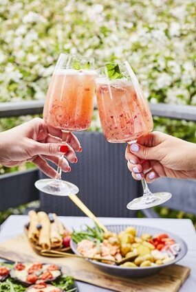 Bezalkoholiskais persiku bellini