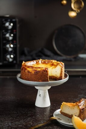 Kardamona siera kūka ar apelsīnu sīrupu